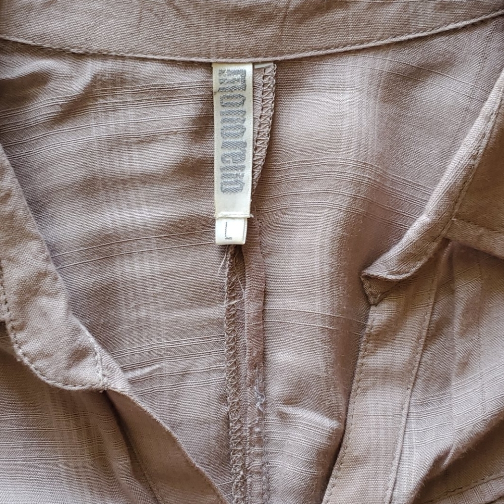 Button up - Picture 2 of 3